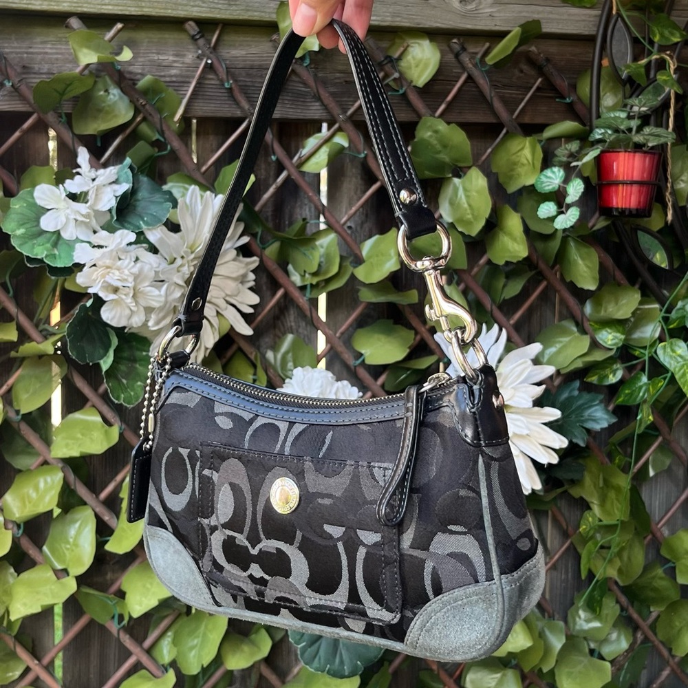 ❗️SOLD❗️

Coach Chelsea Demi Shoulder Bag